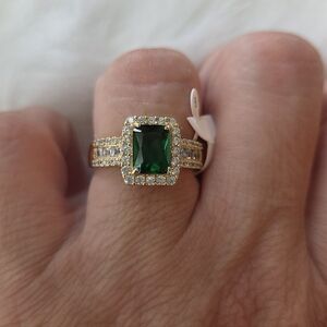 Elegant Green Gemstone Ring with Gold Accents, 14K GOLD PLATED